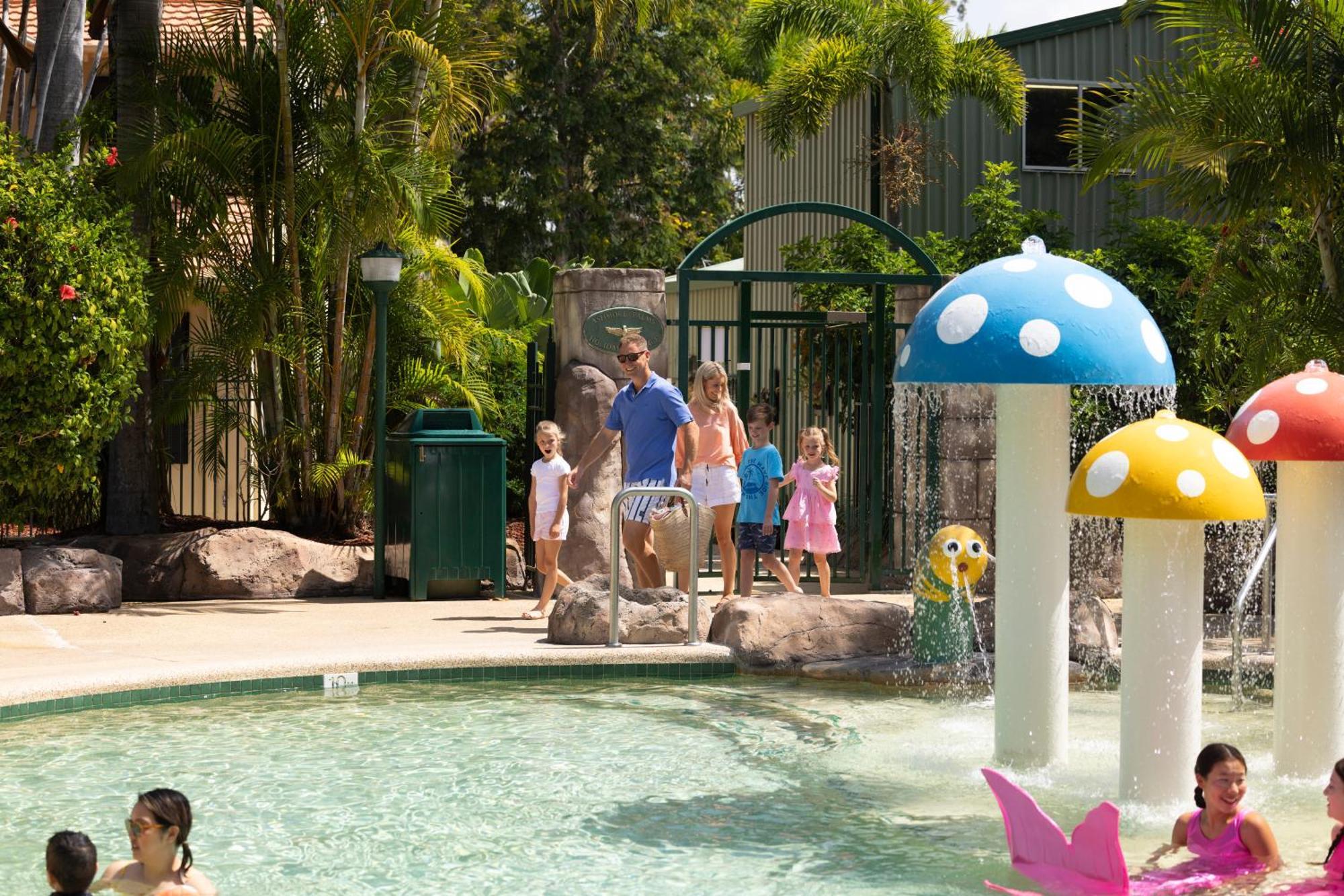 Ashmore Palms Holiday Village Gold Coast Exterior photo