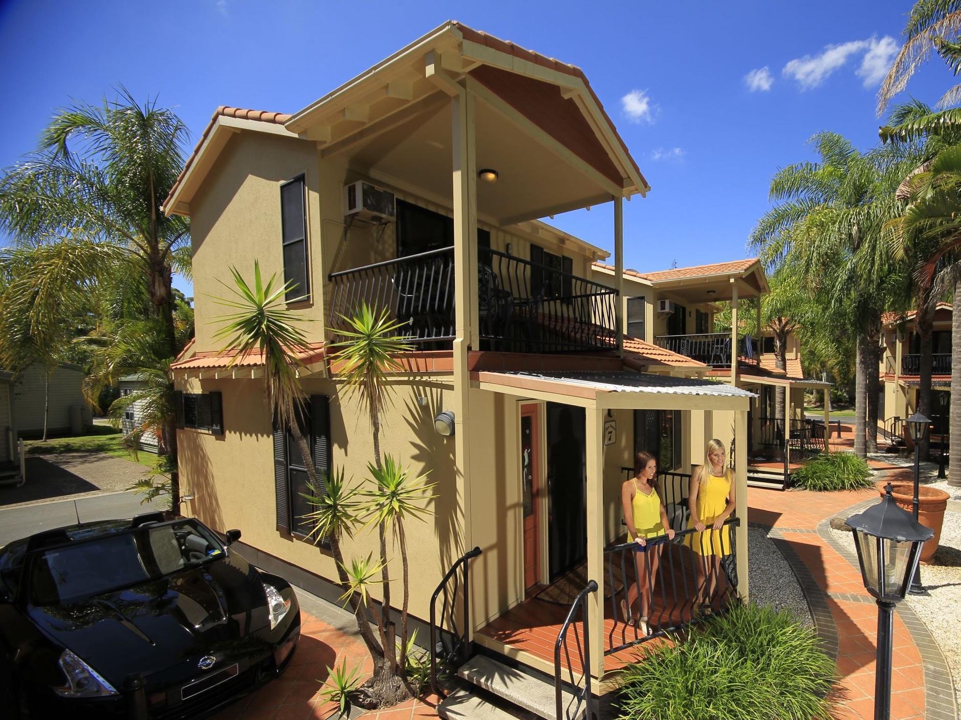 Ashmore Palms Holiday Village Gold Coast Exterior photo