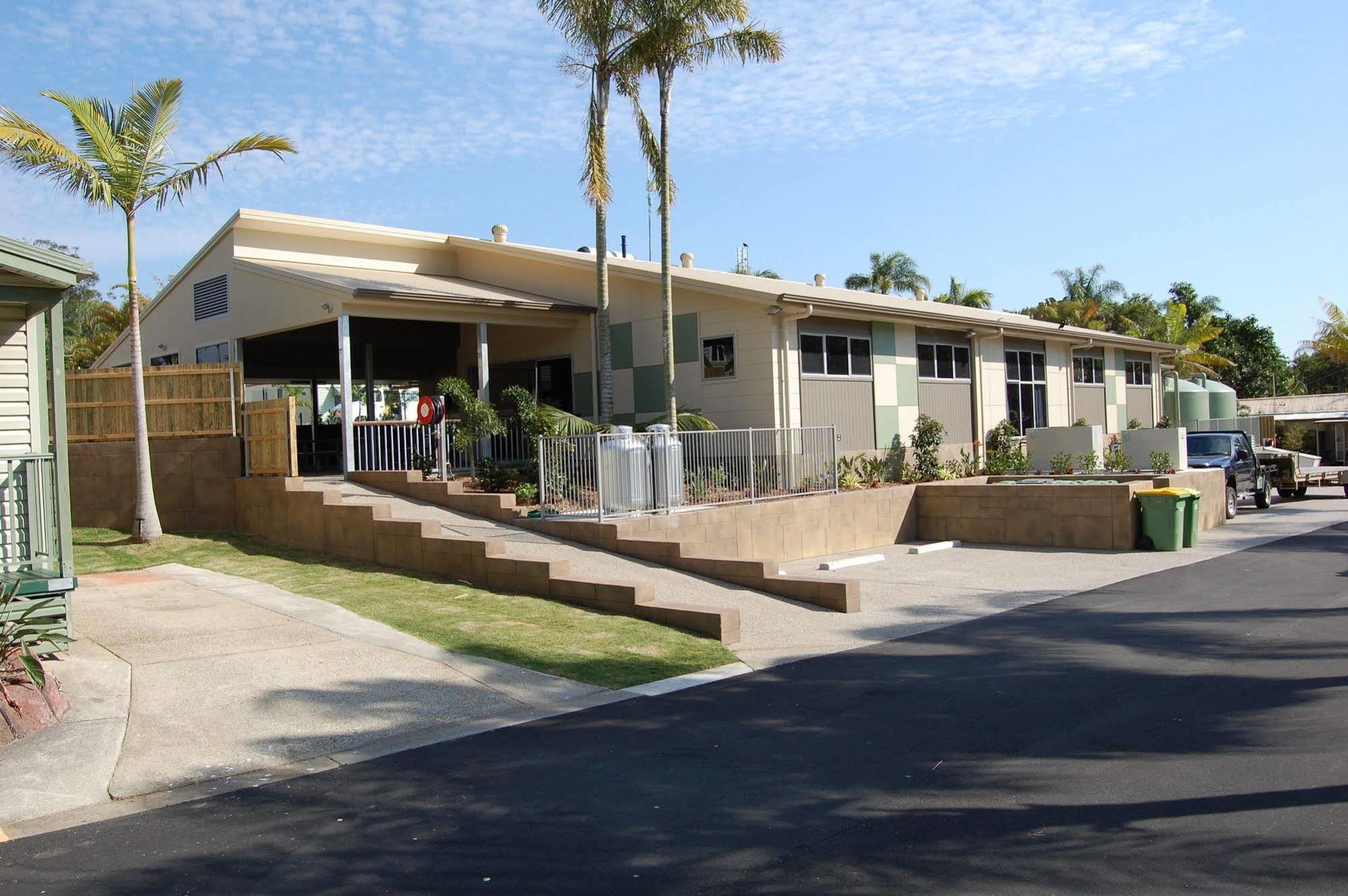 Ashmore Palms Holiday Village Gold Coast Exterior photo