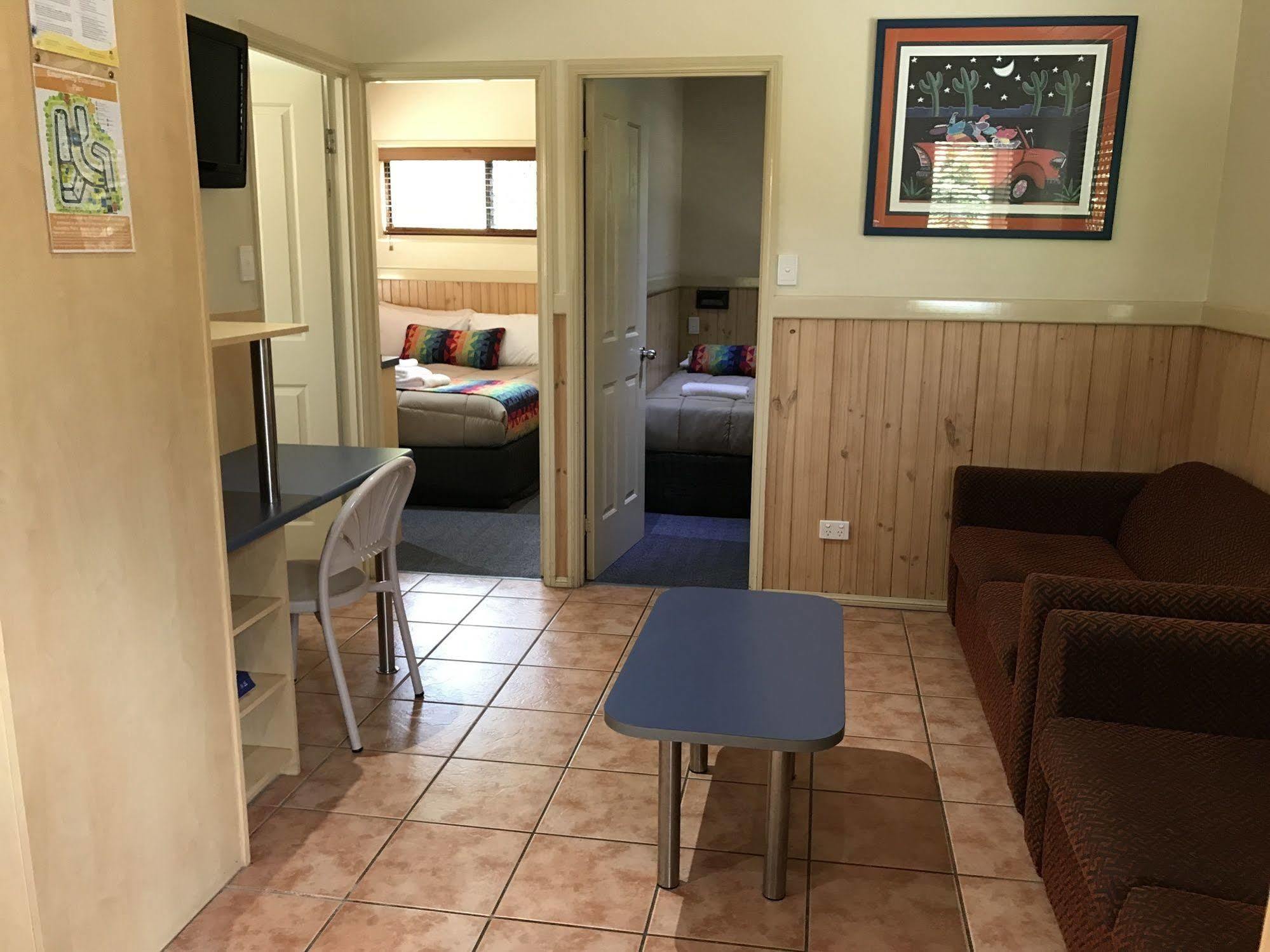 Ashmore Palms Holiday Village Gold Coast Exterior photo